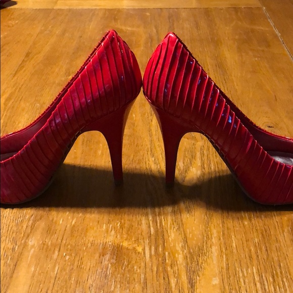Bakers open toe pumps.❤️👠 - Picture 3 of 6